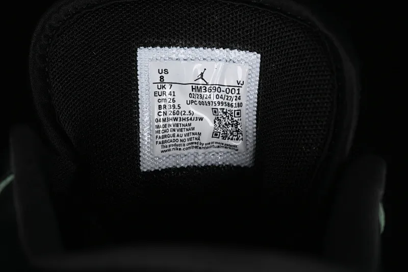 All Categories Air Jordan Jordan Series Basketball Shoes Air Jordan 1 Low Air Jordan 1 Low "Black Cat" AJ1 Joe 1 Special Edition Black Low-top Basketball Shoes HM3690-001
